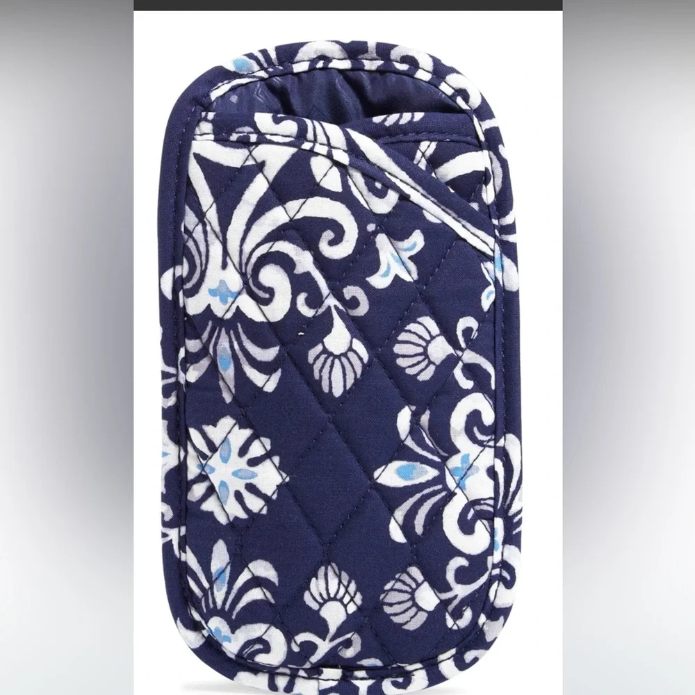 Vera Bradley Double Eye Case in Steel Blue Medallion - Picture 1 of 3